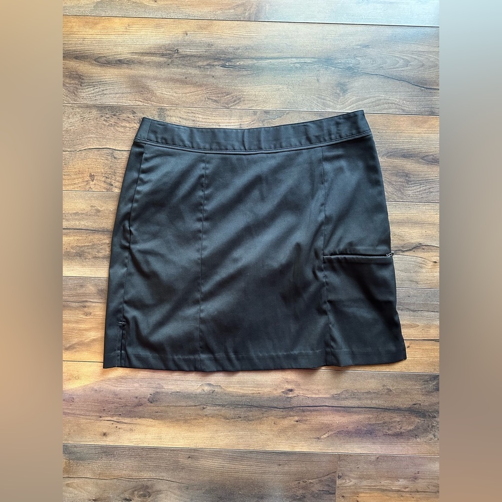 Greg Norman Perfect Fit Black Golf Skort Stretch Athletic Skirt Size 4